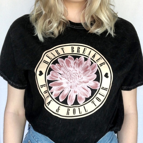 Rock & Roll NWOT Band Tour Graphic Tee - Picture 1 of 4